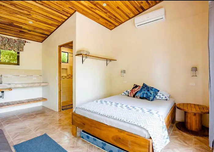 El Guanacaste, Cerca Tamarindo Con Piscina